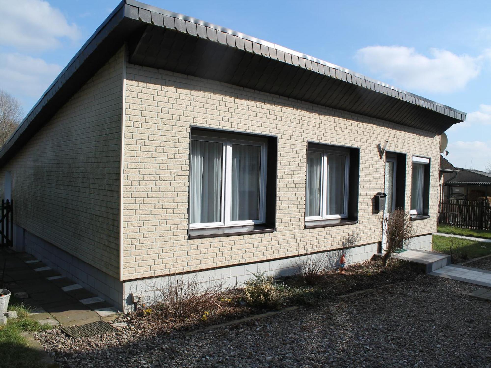Spacious Bungalow Near Sea In Grundshagen Екстериор снимка