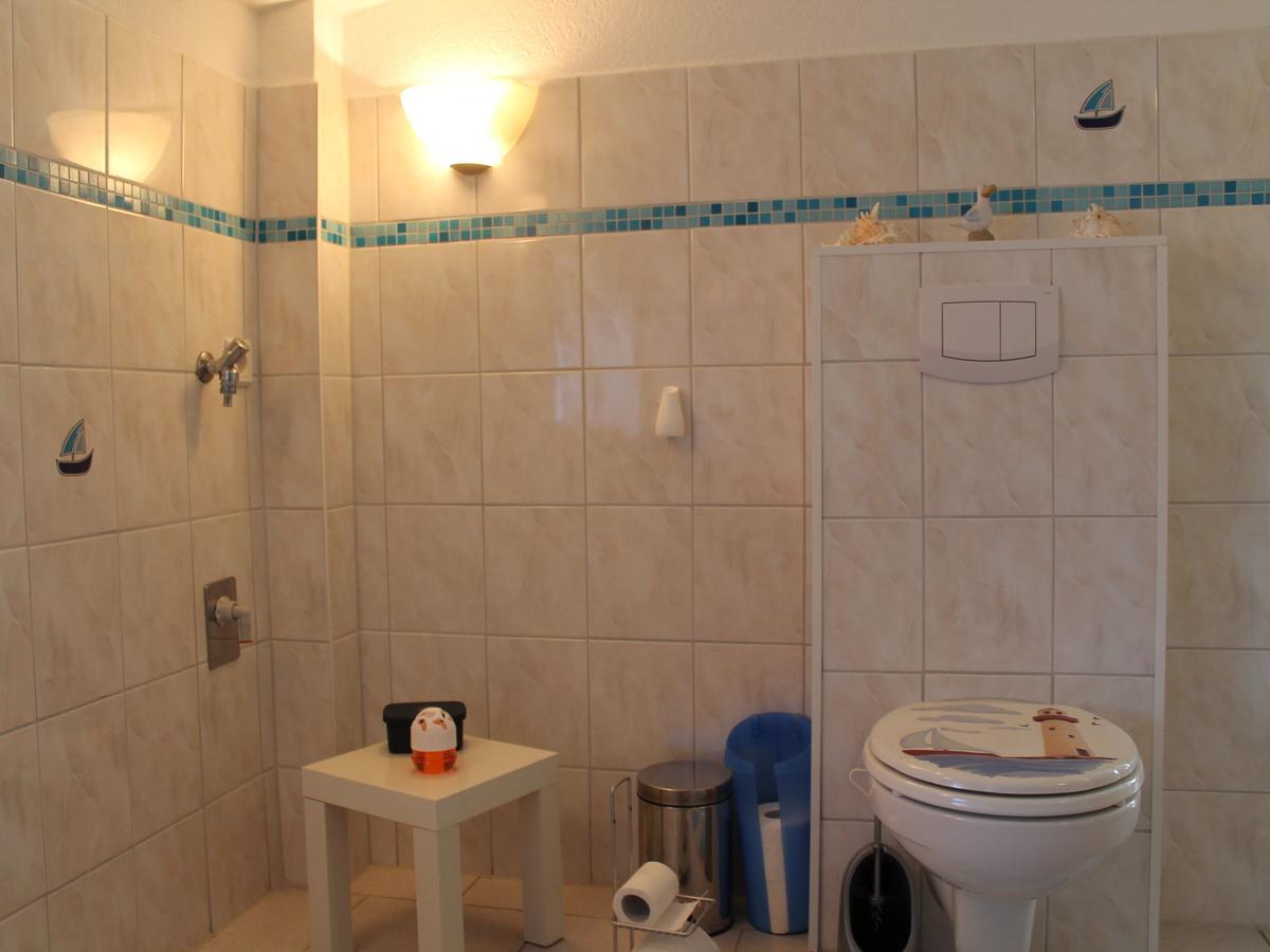 Spacious Bungalow Near Sea In Grundshagen Екстериор снимка